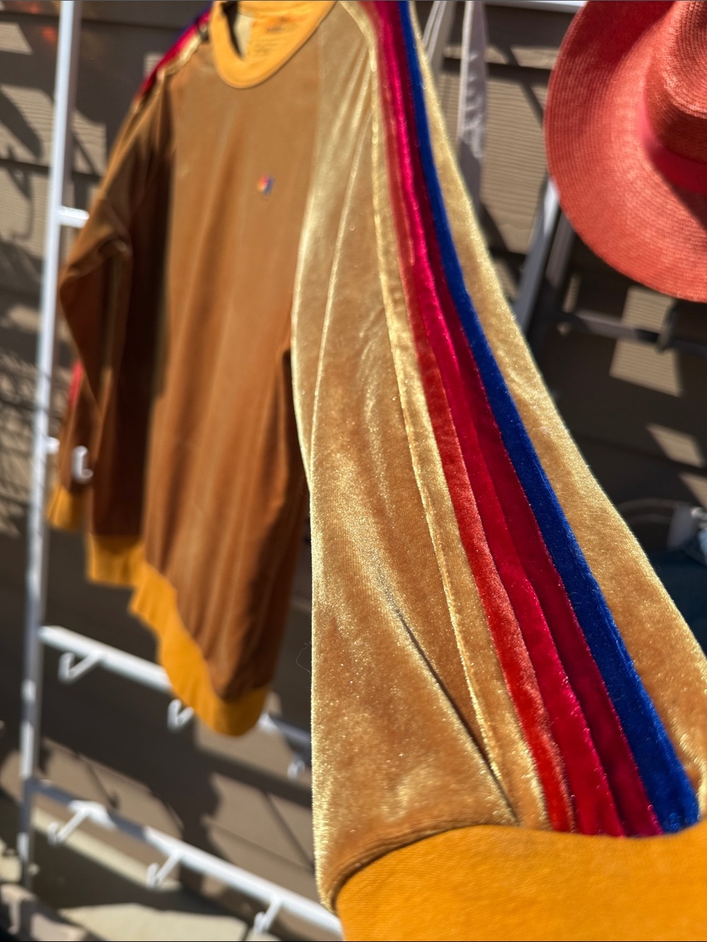 Aviator XL rare 🌈 striped gold/Mustard Velour Crewneck Sweatshirt soft